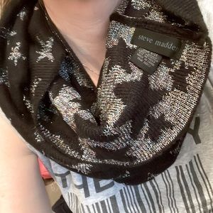 Steve Madden Infinity scarf